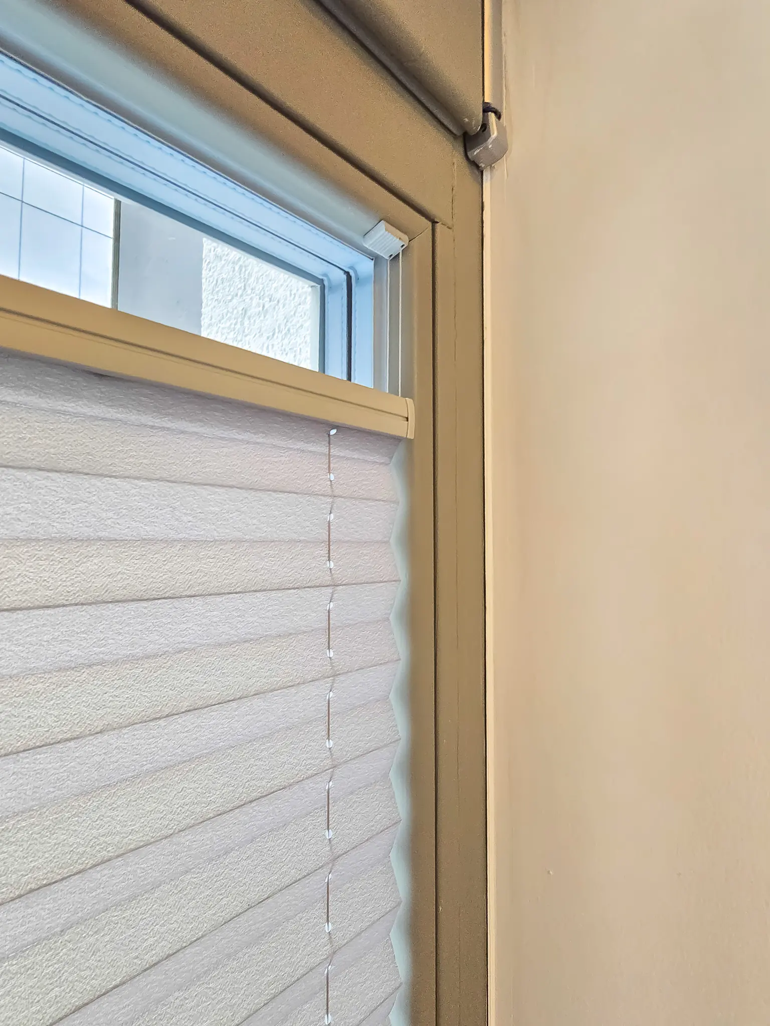 Plisy na wymiar, montaż w Warszawie, ujęcie 04