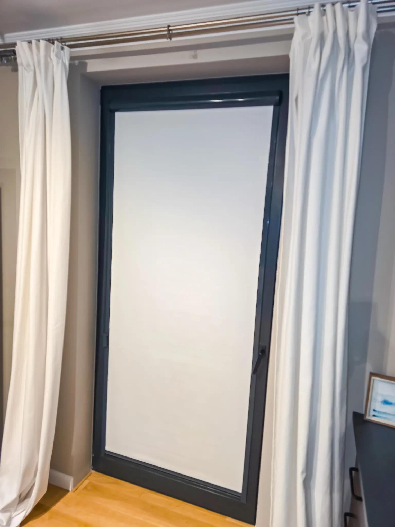 Rolety materiałowe na wymiar, montaż w Warszawie, ujęcie 02