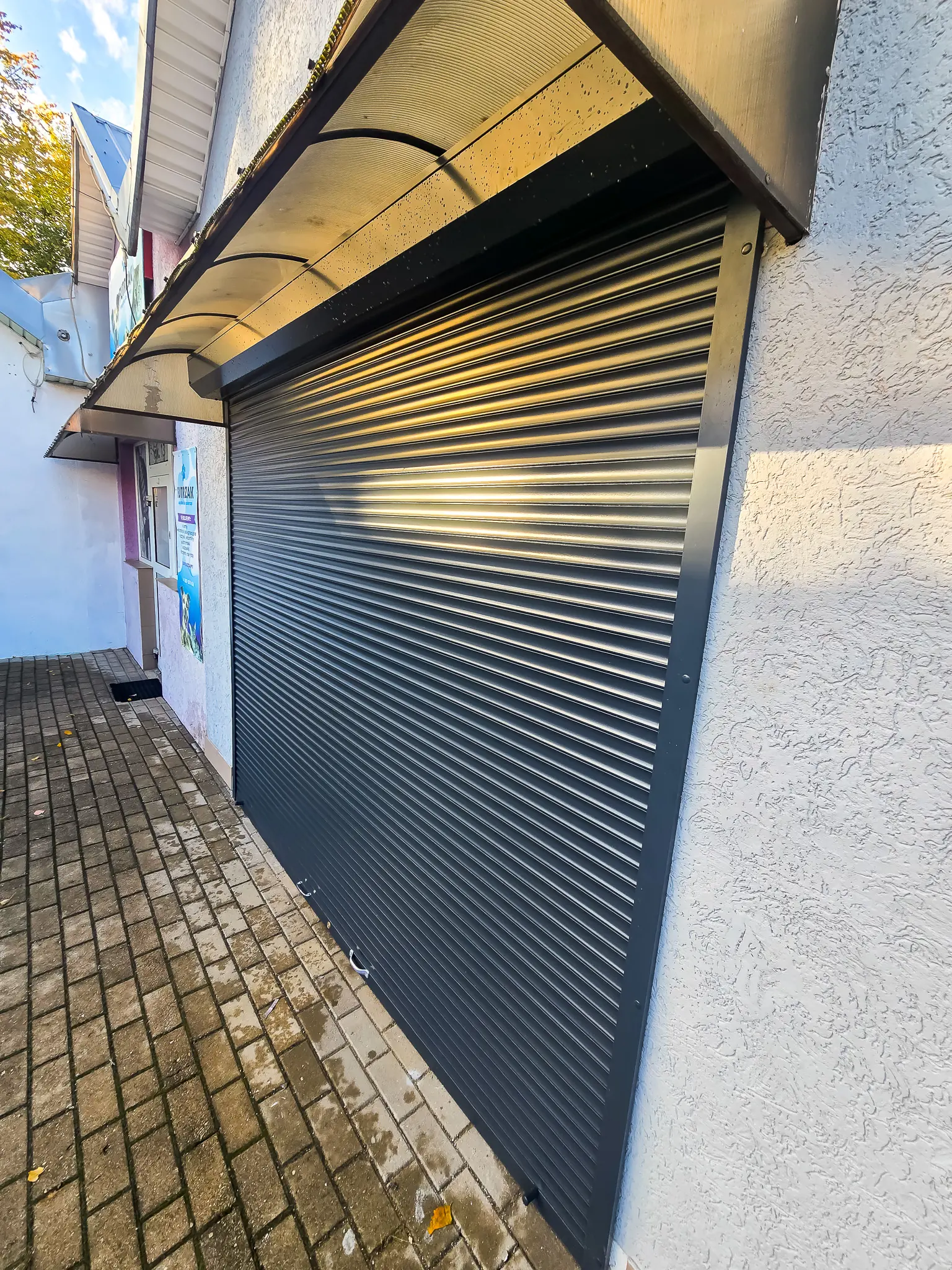 Rolety zewnętrzne na wymiar, montaż w Warszawie, ujęcie 05