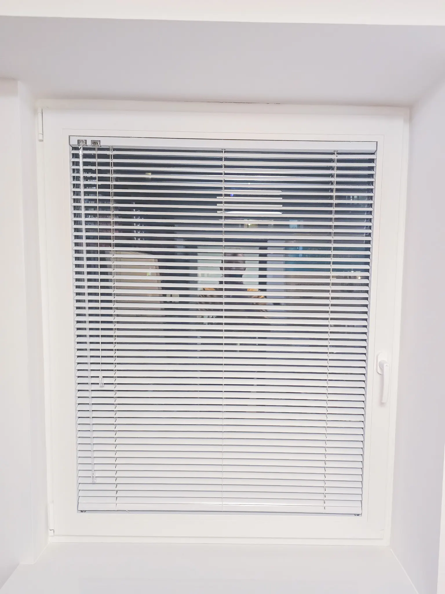 Żaluzje aluminiowe okienne, montaż w Mazowieckiem, ujęcie 03